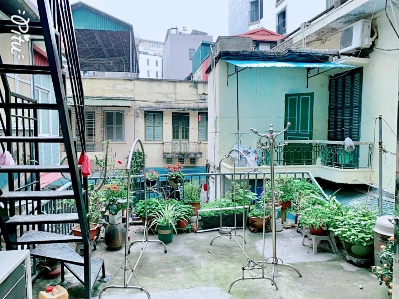 Cozy Homestay With Large Bed, Private Bathroom, Large Balcony Hanoi Luaran gambar